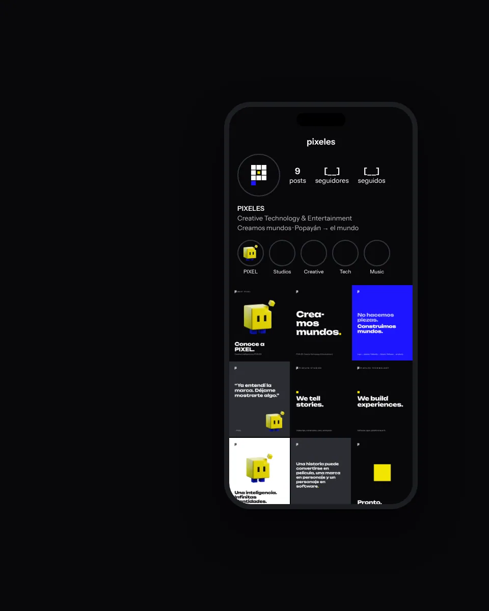 Teléfono con el perfil de PIXELES en redes, negro y azul intercalados