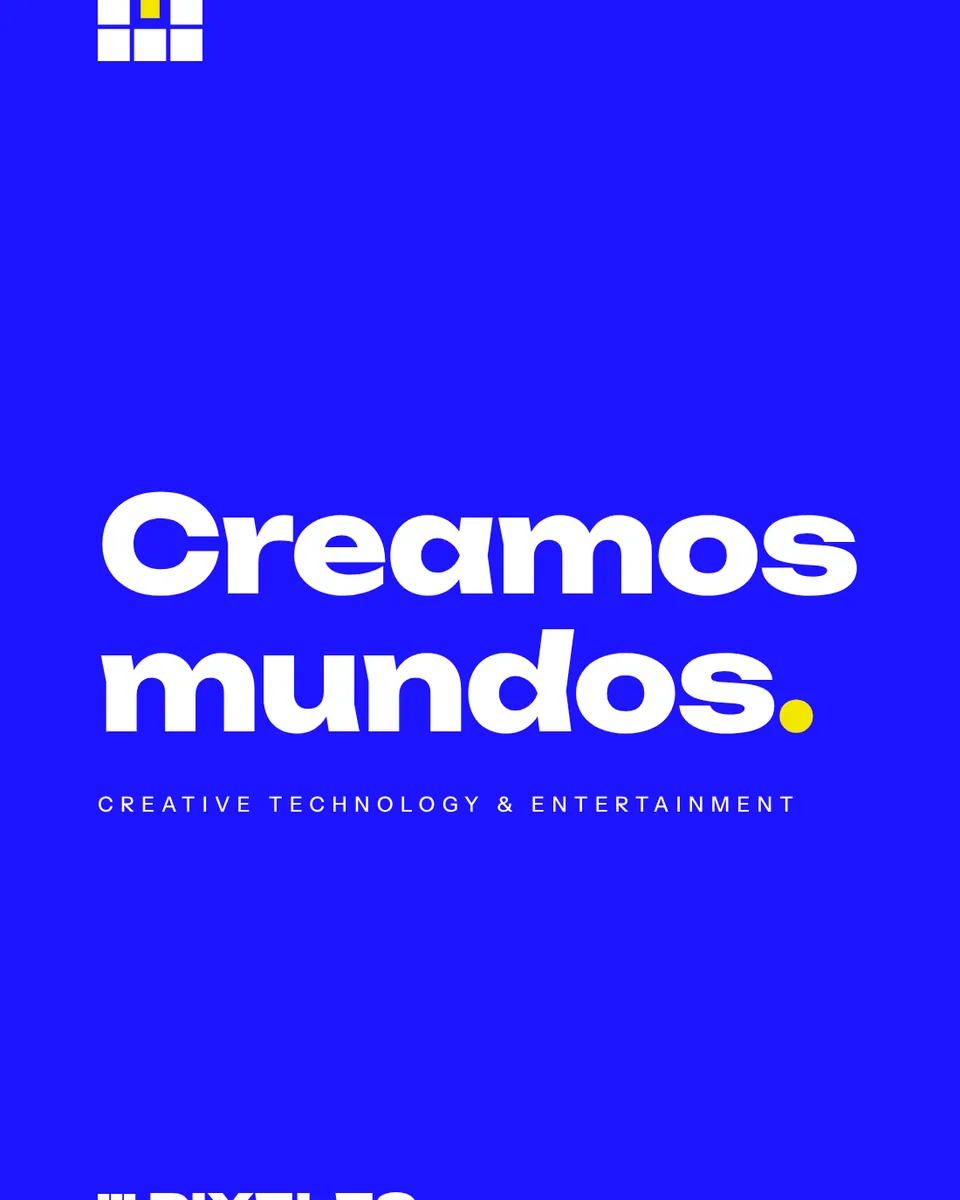 Cara azul del tríptico con "Creamos mundos." y el isotipo